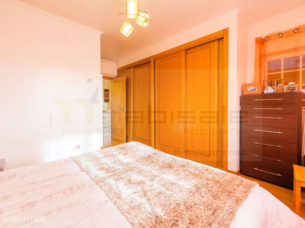 Moradia T5 com Jardim, Garagem ampla e Espaço para Piscina-17