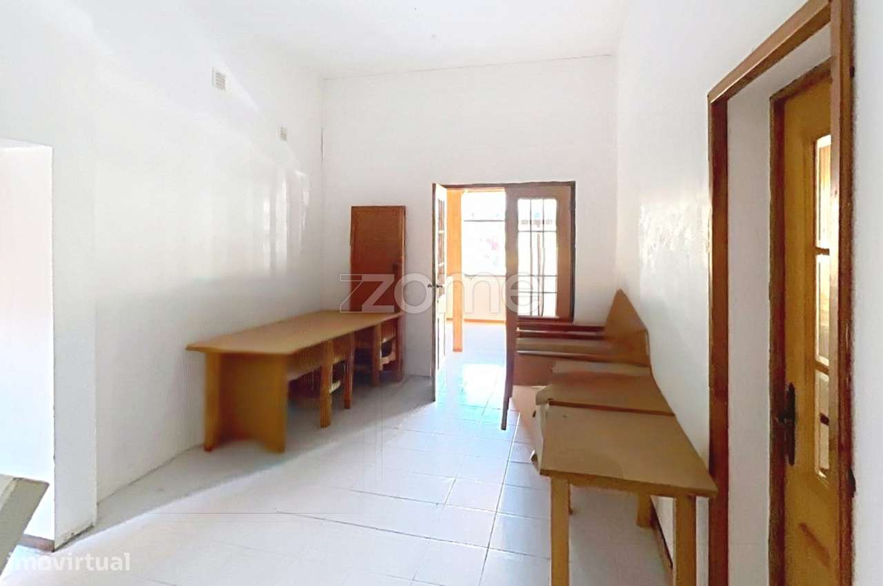 Moradia com Grande Potencial na Vila de Pampilhosa da Serra.-11