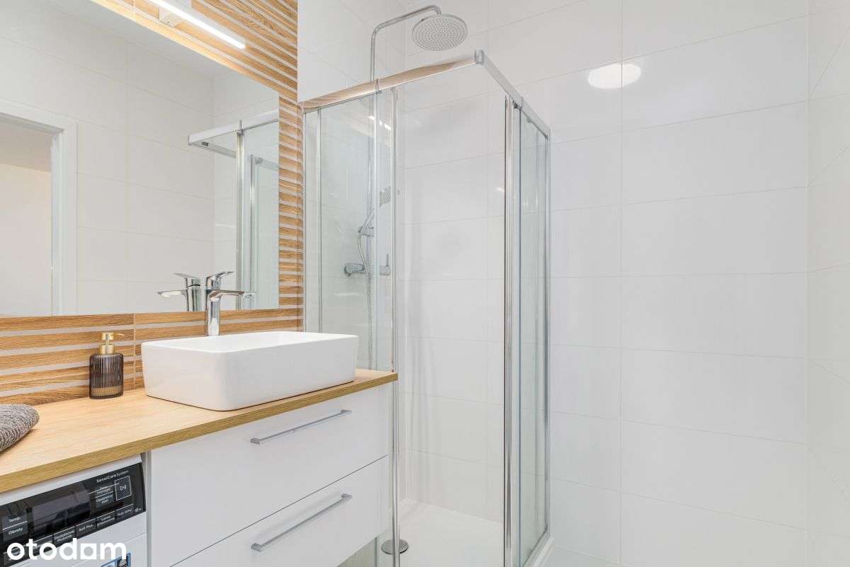 Nowoczesna kawalerka z balkonem 2024!-11