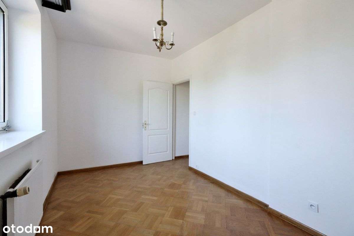 Segment 398 m²- netto Zacisze- 3 miejsca postojowe – další
