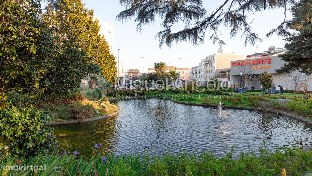 T0 novo c/ lugar garagem e vista para o Jardim Campo 24 de Agosto-18