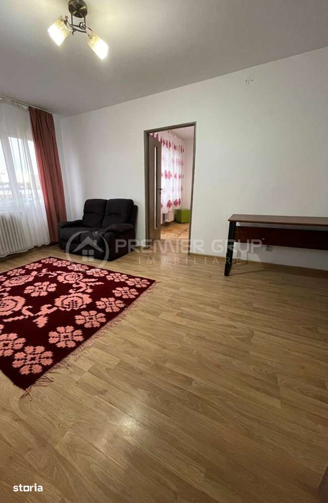 Etaj 3 | Apartament 2 camere 50mp - Podu Roș | CT, mobilat & utilat - Imagine principală: 2/8