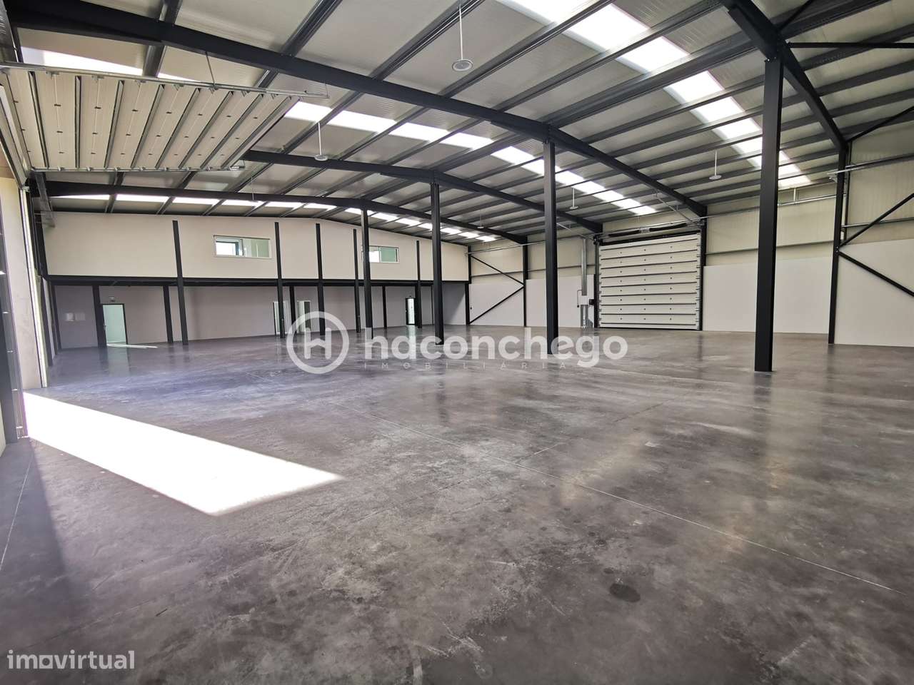 Pavilhão industrial com 483 m2 em Lijó, Barcelos-8