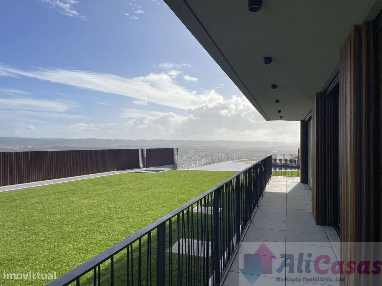 Fabulosos Apartamentos T3 C/Amplas varandas e vista Mar-12