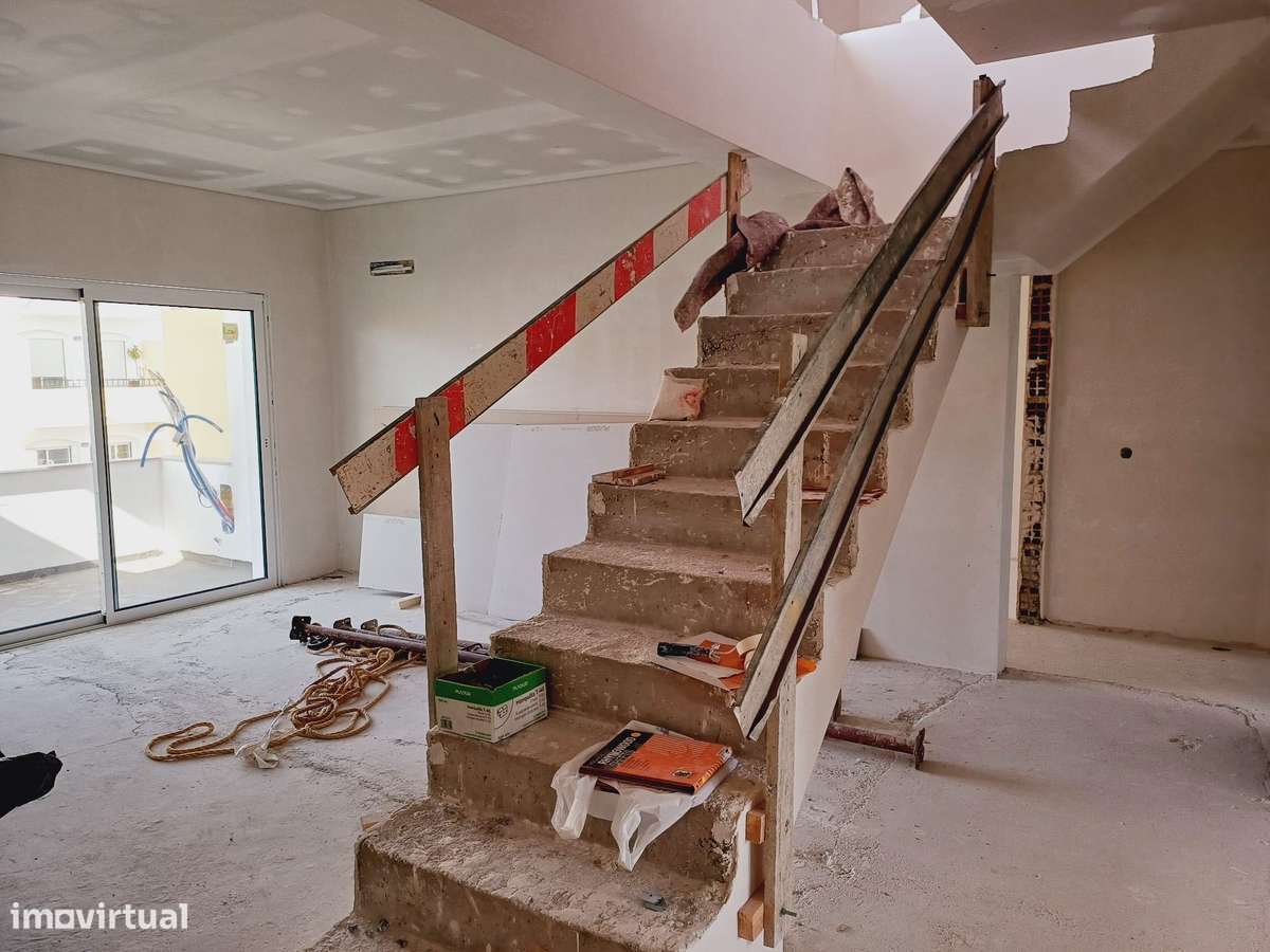 Apartamento T2 Novo de Luxo com garagem em Almancil-13