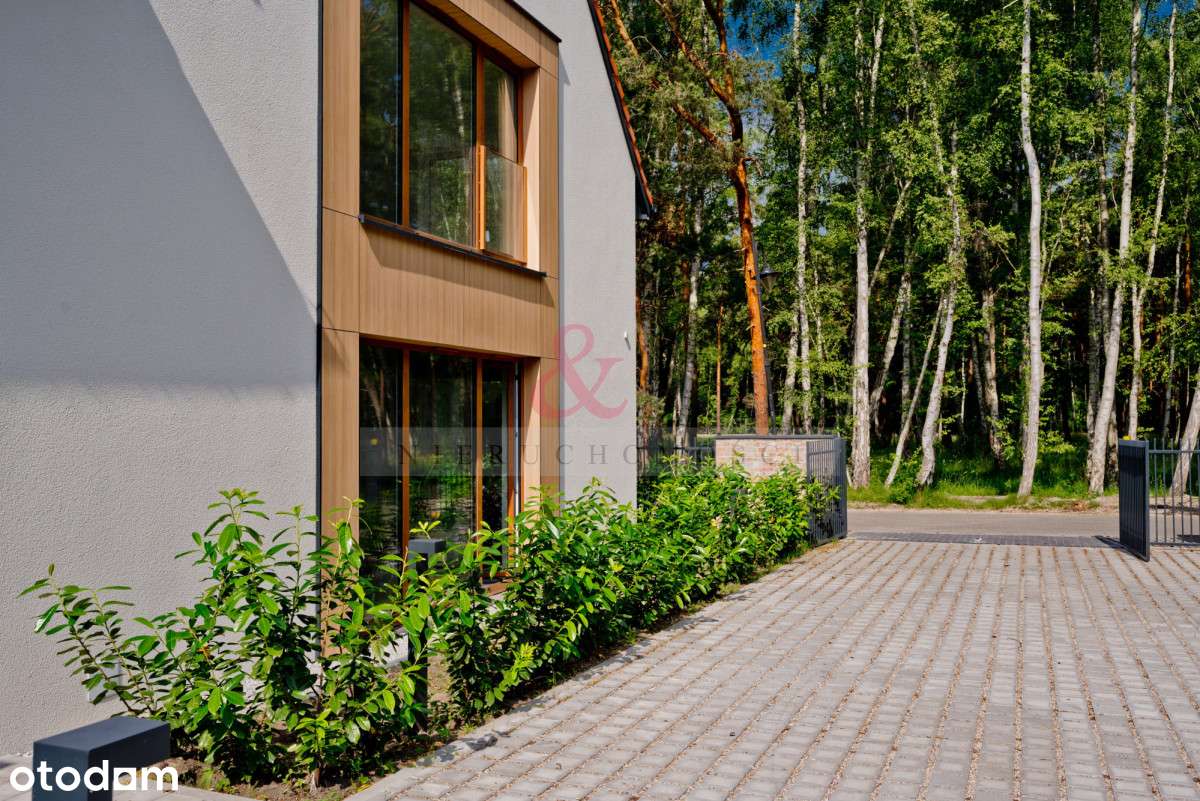 Latarnia za oknem, ogród pod domem, plaża - Hel-14