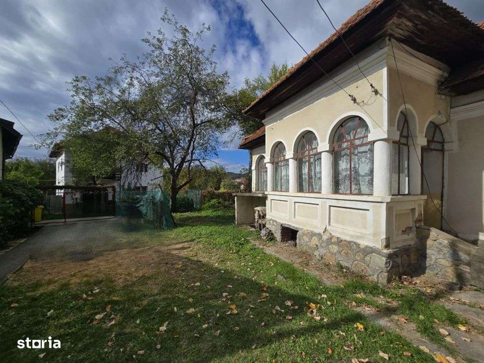 Casa Centrala Curtea de Arges, Teren 2.211 mp - Imagine principală: 2/13