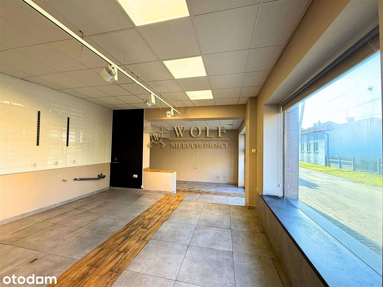 Budynek usługowo-mieszkalny w Piekarach Śląskich - Pełny obrazek: 4/20