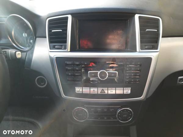 Mercedes-Benz ML 350 BlueTec 4-Matic - 20