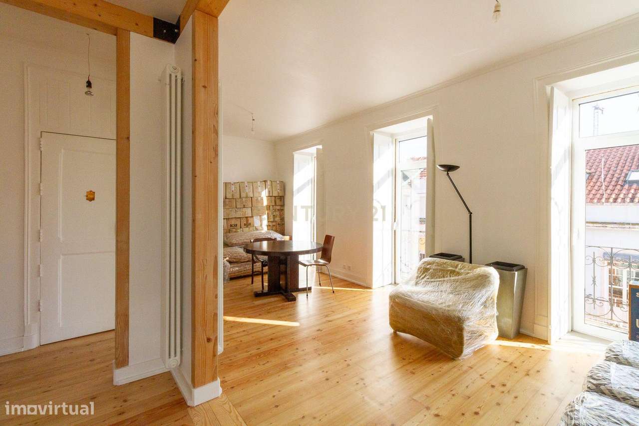 Apartamento remodelado em prédio com elevador - Grande imagem: 4/27