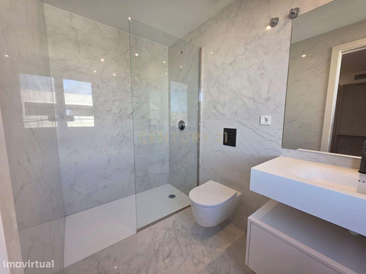 Apartamento T4 - 4 Suites e Piscina Privativa | Empreendimento Douro N-30