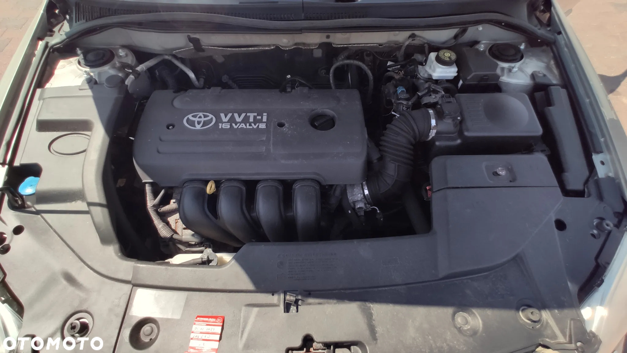 Toyota Avensis 1.8 VVT-i Combi Executive - 19