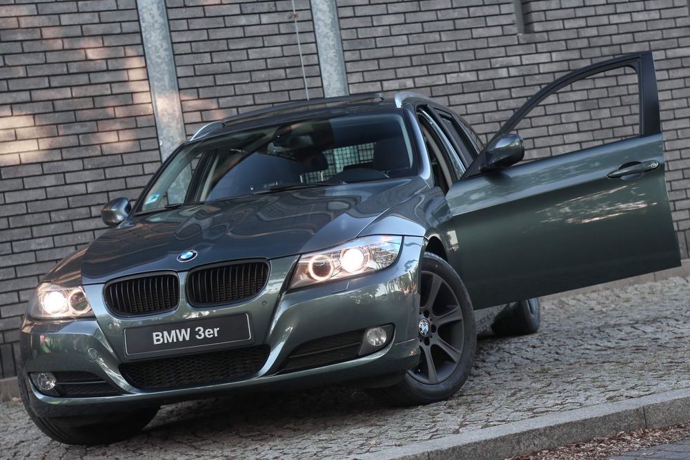 BMW 3 Series E90/E91/E92/E93 320d DPF Edition Exclusive 2010
