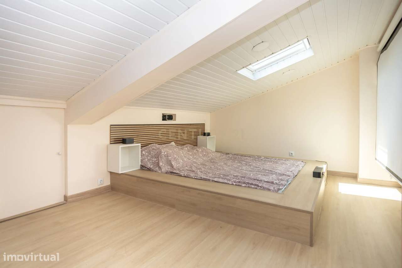 Moradia T3 c/Garagem 4 Viaturas - Foros de Amora-40