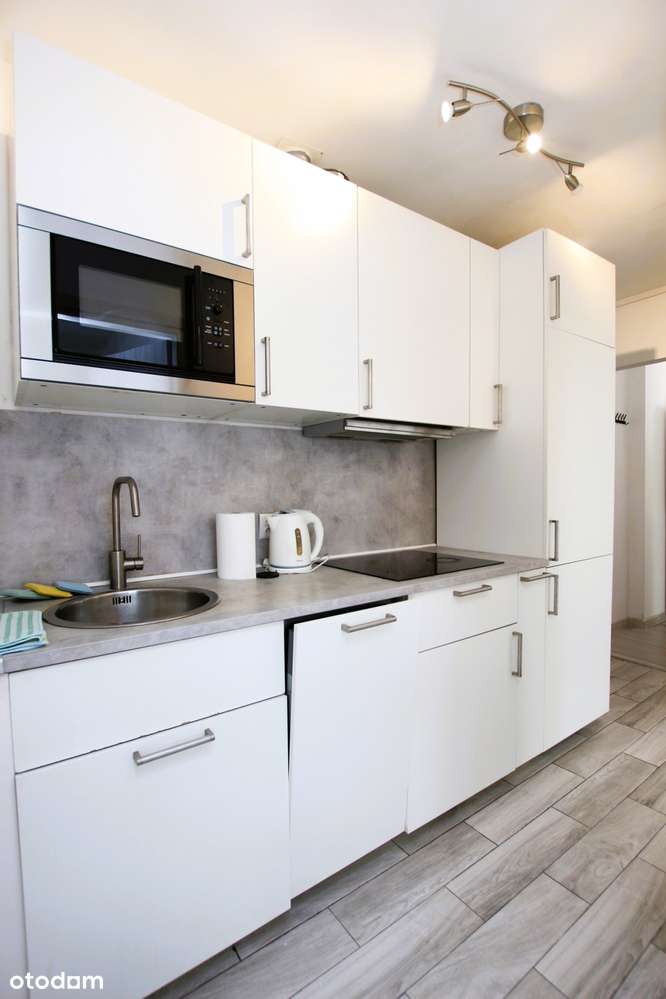 Pokój dla STUDENTA w centrum Katowic, z balkonem, niski blok z windą. - Pełny obrazek: 4/7