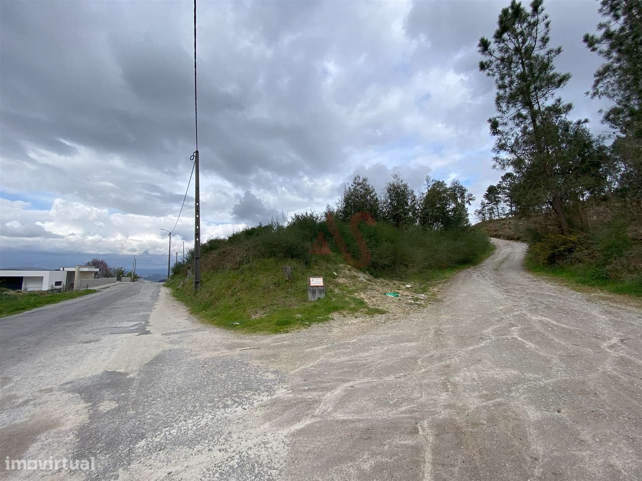 Terreno Rústico de construção com 2.135m2 em Lustosa, Lousada - Grande imagem: 4/8