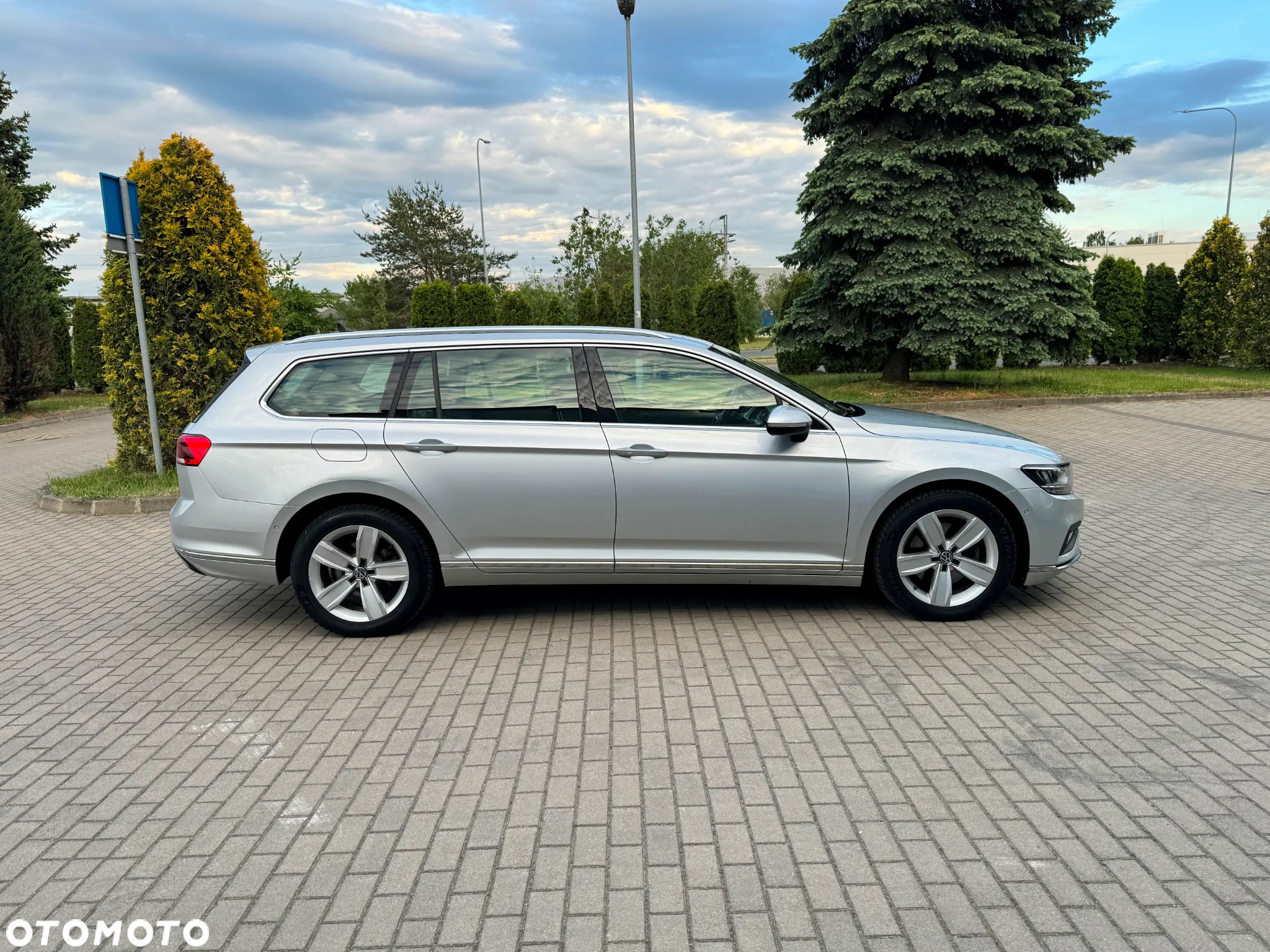 Volkswagen Passat 2.0 TDI 4Mot Elegance DSG - 11