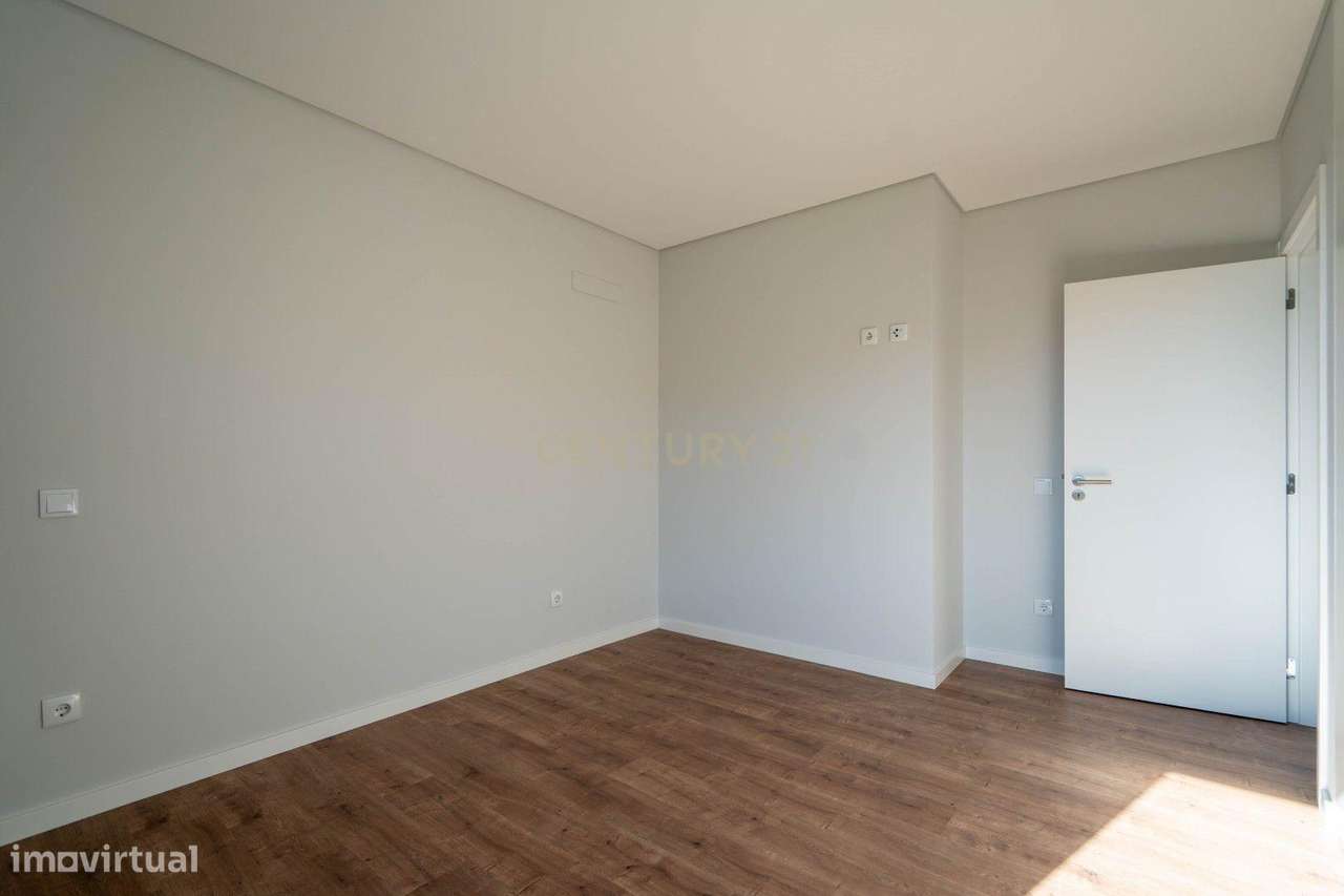 Apartamento T3 - Empreendimento Gardens - Novo-28