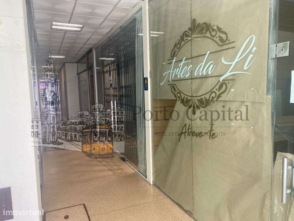 EXCELENTE LOJA PARA ARRENDAMENTO NA RUA DA JUNQUEIRA (POVOA DE VARZIM) - Grande imagem: 3/22
