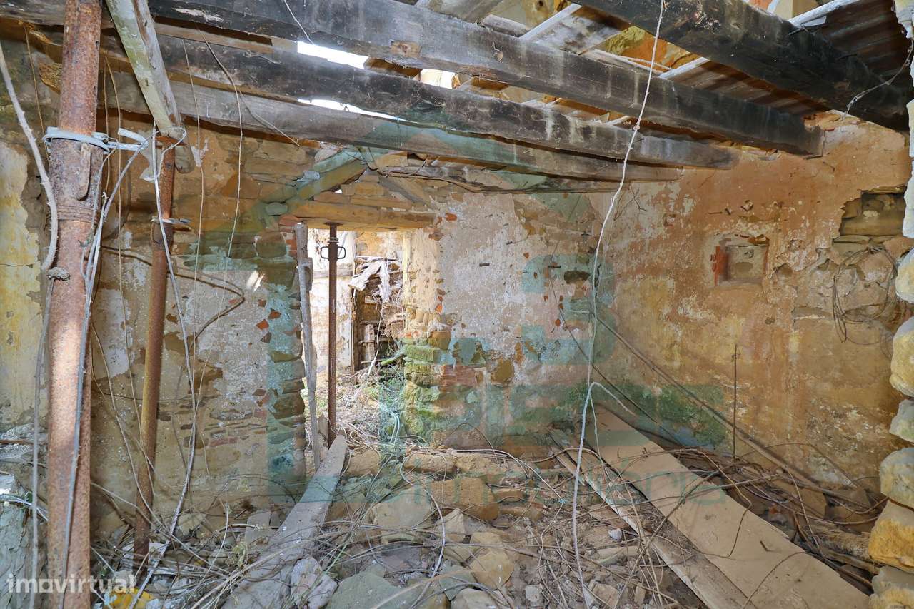 Moradia para recuperar 323 m², dois pisos, 25 minutos de Torres Vedras-15