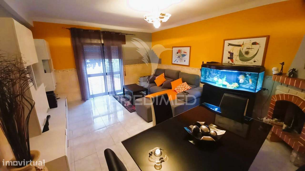 Olhão - Apartamento T3 em zona central - Grande imagem: 2/14