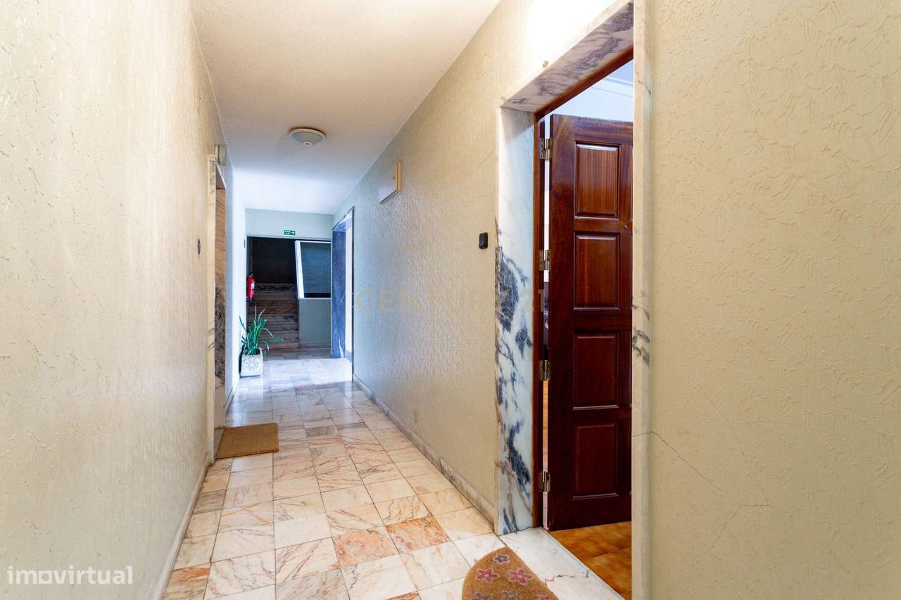 Apartamento T1 pronto a habitar-24