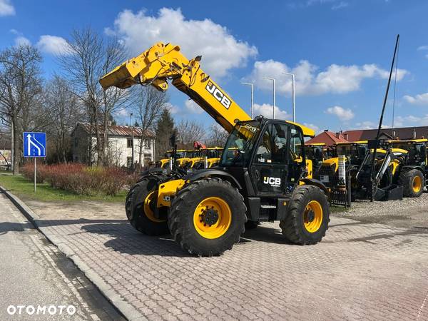 JCB 560-80 Agri Plus - 9