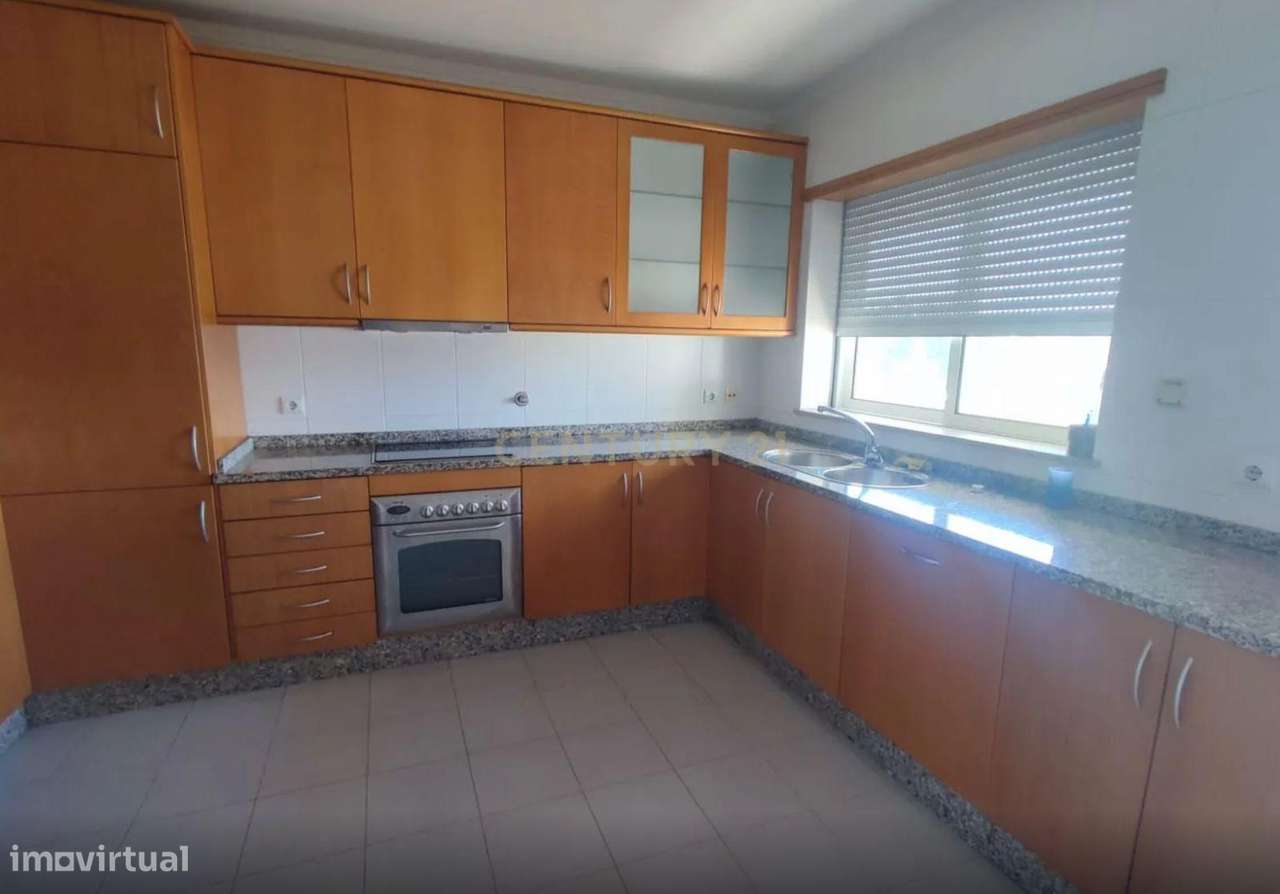 Apartamento para Arrendamento 3 Quartos - Grande imagem: 2/18