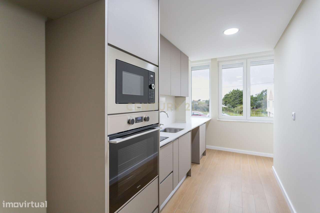 Apartamento T3 Renovado em Seixal Com Varanda - Grande imagem: 2/39