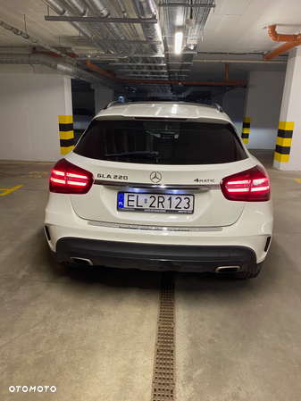 Mercedes-Benz GLA 220 4-Matic AMG Line - 8