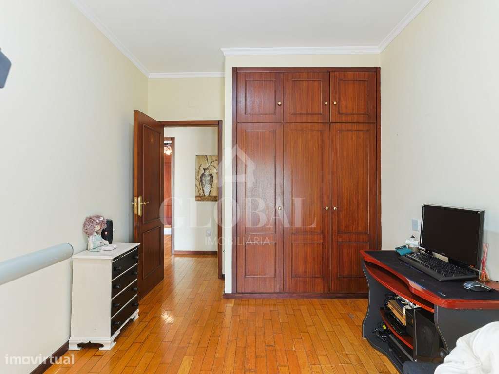 APARTAMENTO T3 SERZEDO-16