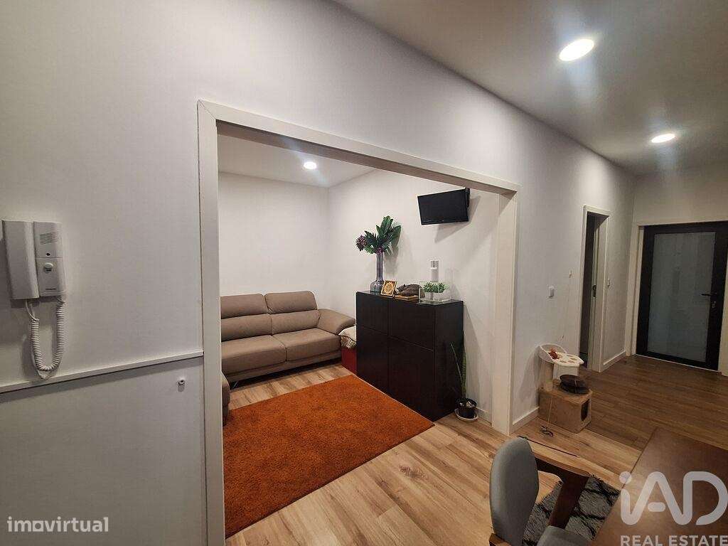 Moradia bi-familiar T3 em Baguim do Monte de 130 m2 - Grande imagem: 4/25