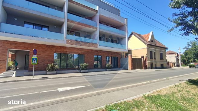 Spațiu comercial 93 mp de vanzare Ultracentral Promenada Crisului-0