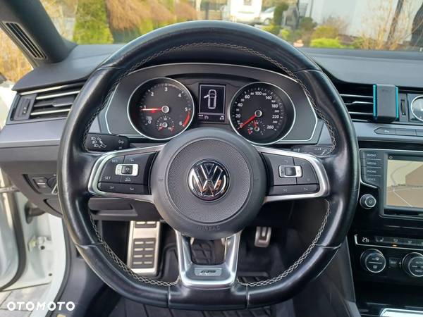 Volkswagen Passat 2.0 TDI SCR Comfortline - 17