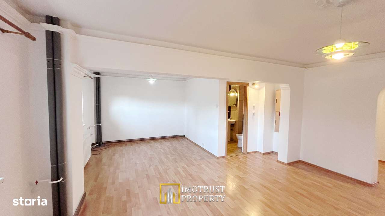 De vanzare apartament 4 camere, Arad - Imagine principală: 1/11