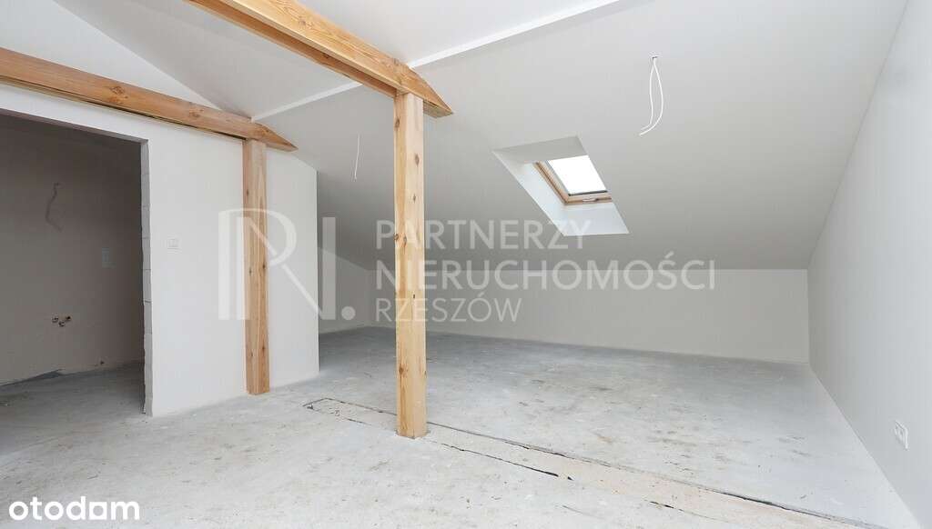 Jasionka - 4 Pokojowe Mieszkanie z Poddaszem !-10