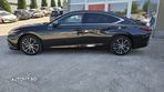 Lexus Seria ES 300h 2.5 TNGA HV 25H- 4X2 CVT Executive - 2