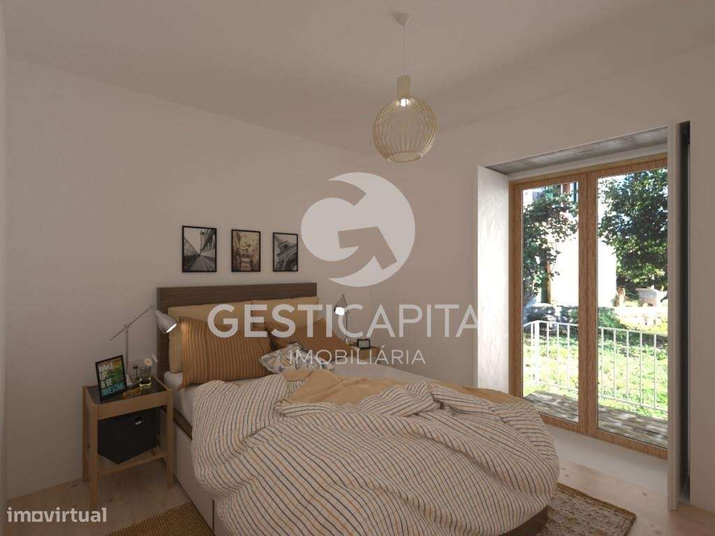 Moradia para recuperar com terreno em Vila Boa do Bispo, Marco de Cana-11