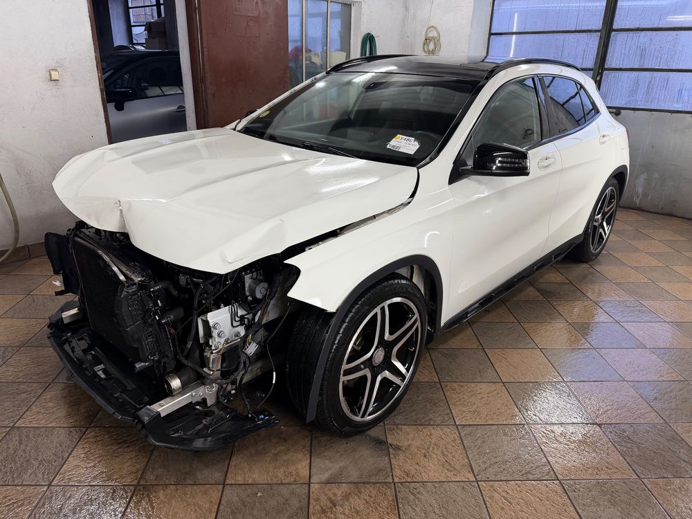 Mercedes-Benz GLA 220 CDI 7G-DCT AMG Line 2014