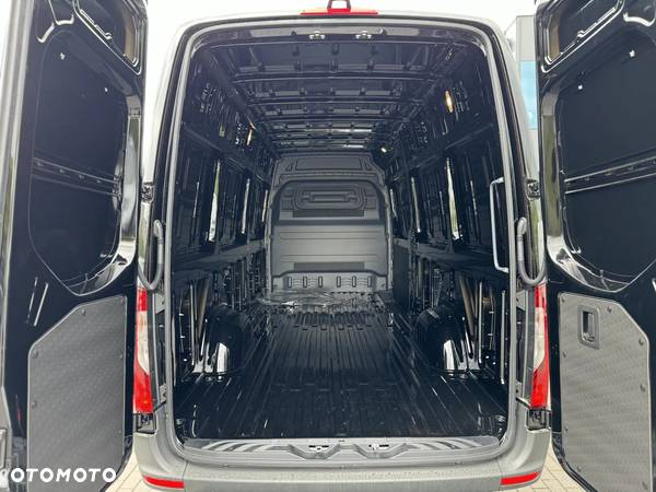 Mercedes-Benz Sprinter - 8