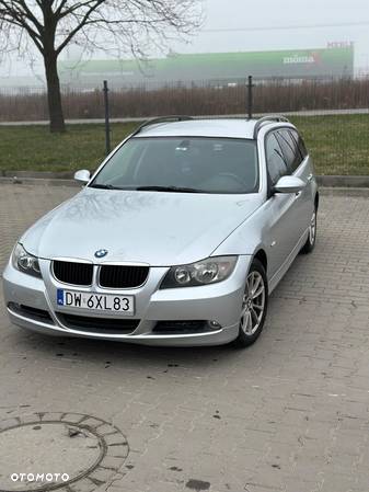 BMW Seria 3 320d DPF Touring Edition Fleet - 11