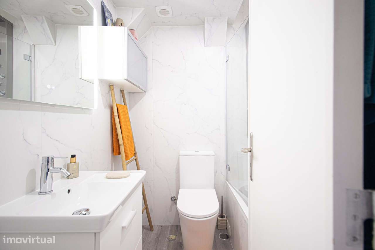 T1+1 luminoso e elegante em localização estratégica em Carcavelos-10