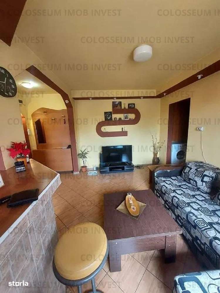 Apartament 3 camere semidecomandat - zona Florilor-0