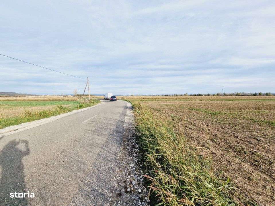 Spre vanzare TEREN Intravlian - Imagine principală: 5/5