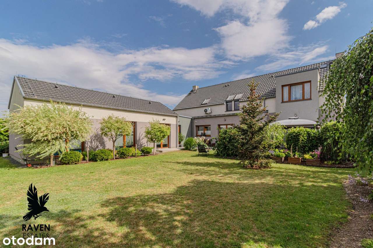 Ekologiczny dom z basenem | Piękny ogród!-9