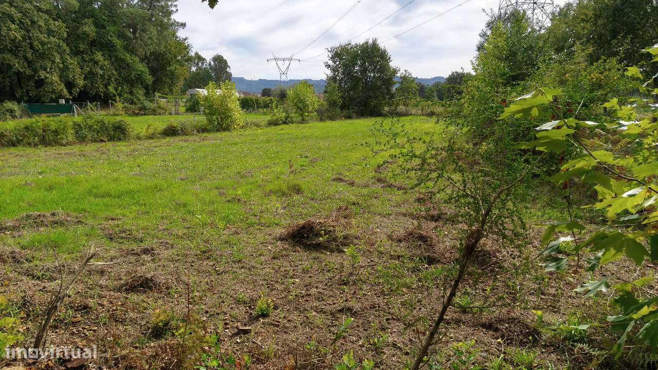 Terreno em Verim, Póvoa de Lanhoso-2