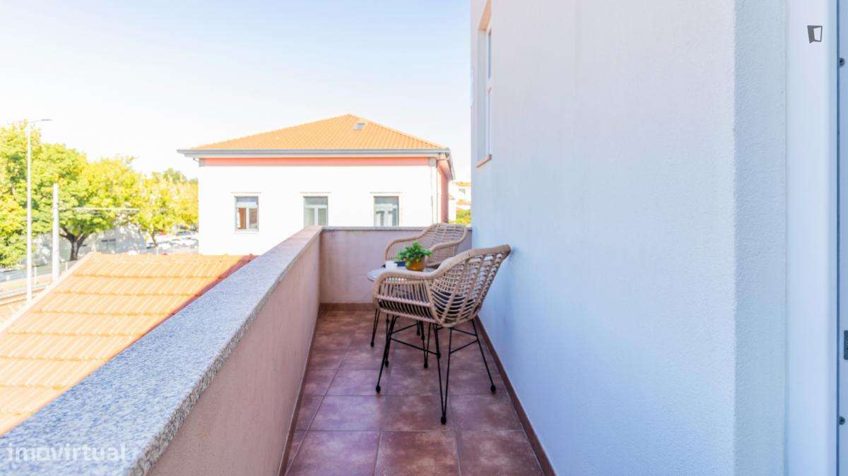 Apartamento com 2 quartos - localizado em Ramalde Porto - Grande imagem: 3/6