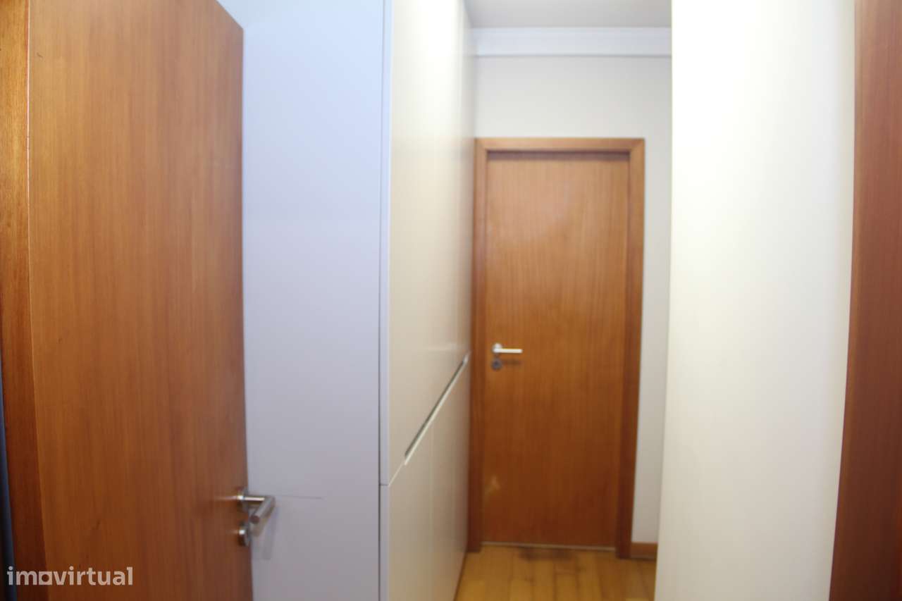 Apartamento T3 com 2 frentes na Maia-10