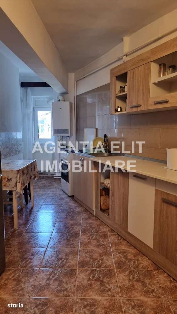 Apartament 4 camere, zona Bucovina - Imagine principală: 1/13
