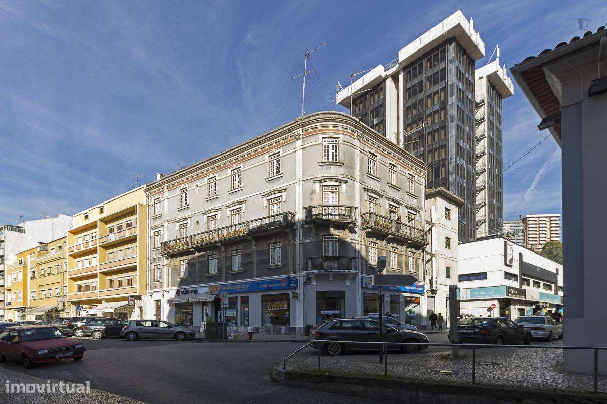 Apartamento com 4 quartos - localizado em Baixa Coimbra - Grande imagem: 5/8